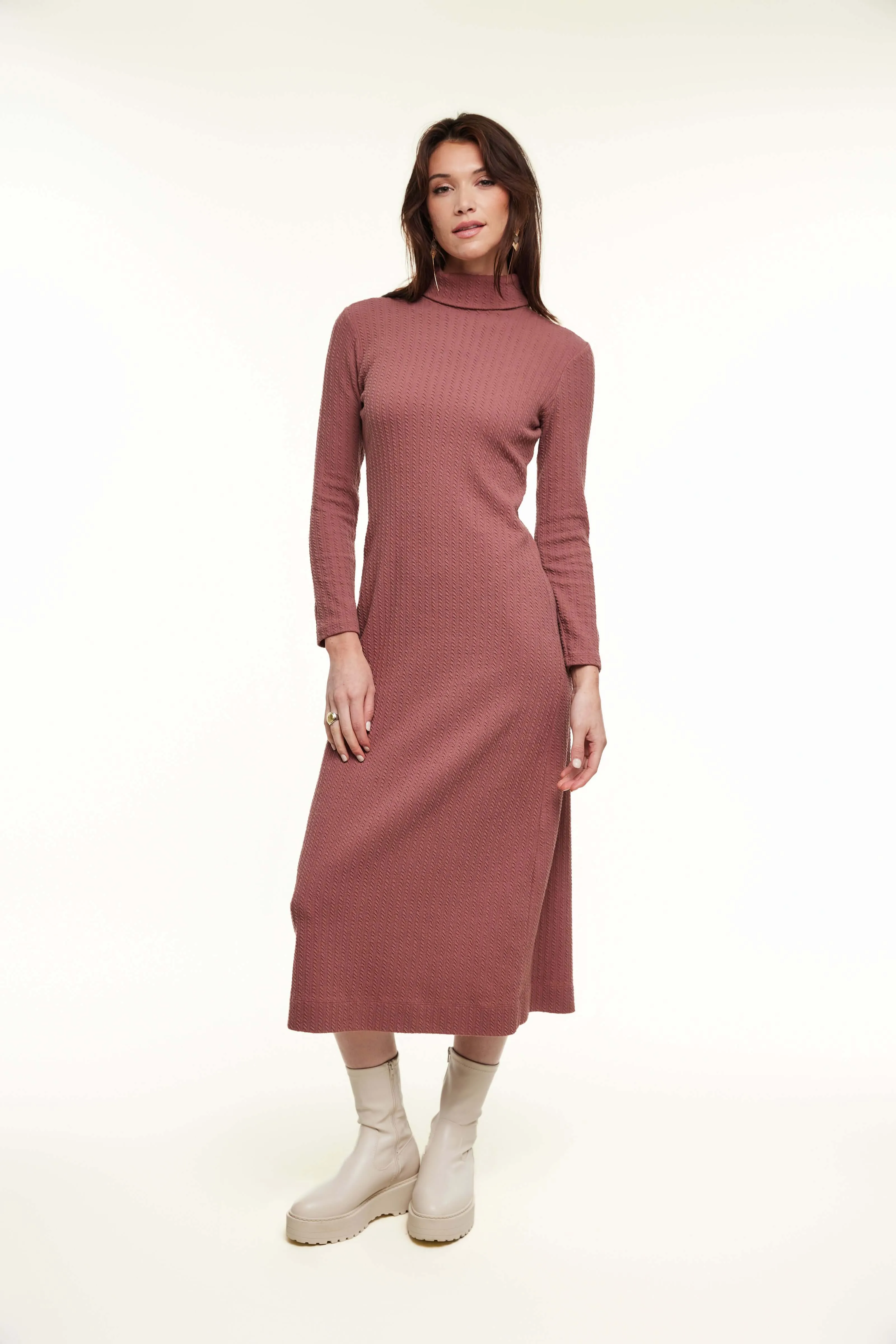 CABLE KNIT TURTLENECK DRESS