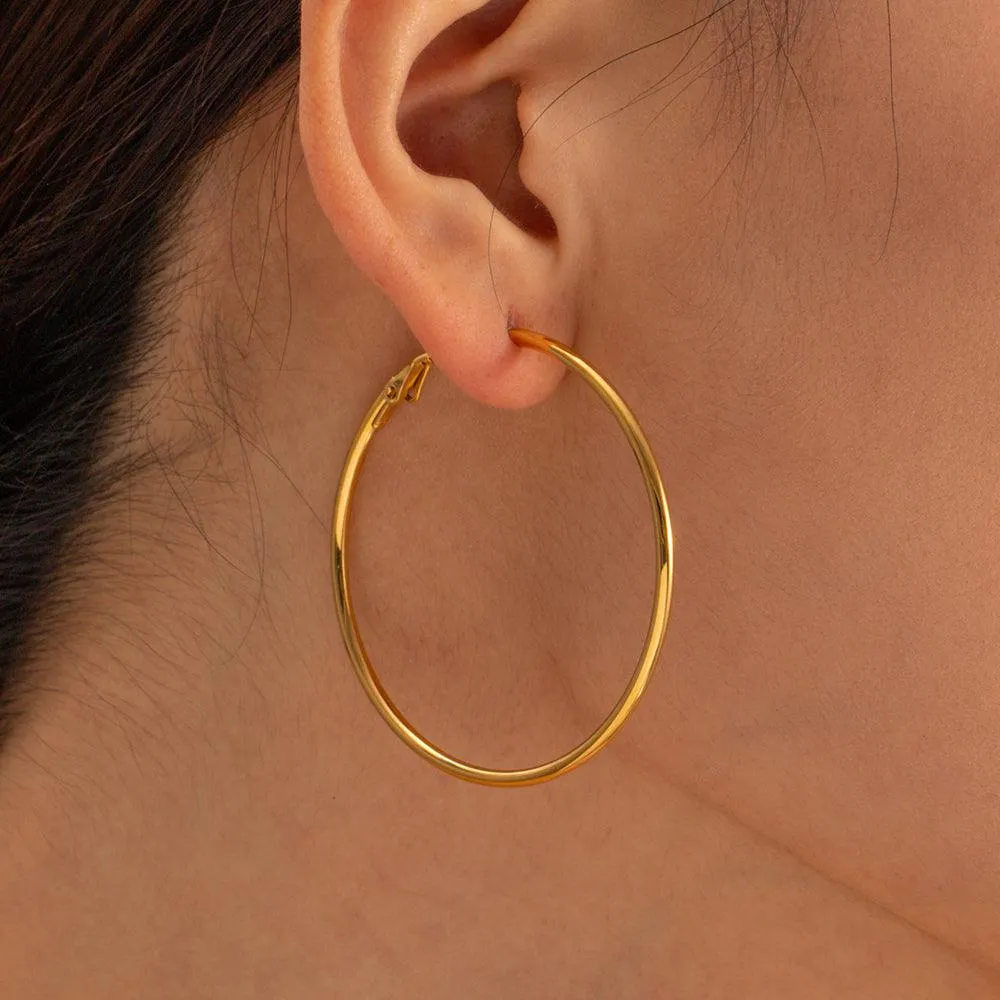 Canisa Dainty Hoop Earring