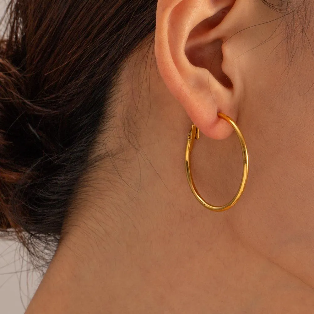 Canisa Dainty Hoop Earring