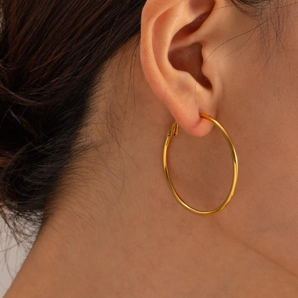 Canisa Dainty Hoop Earring