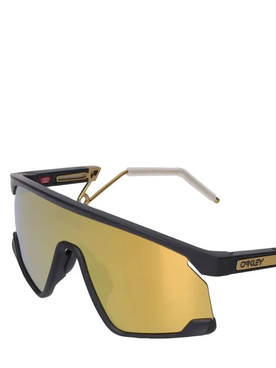 Oakley   BXTR Prizm mask sunglasses 